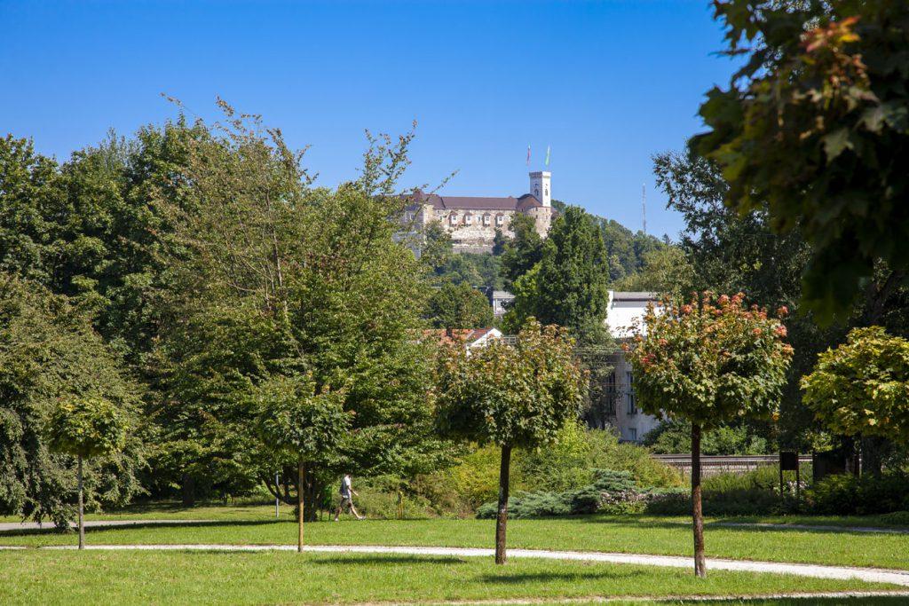 Ljubljanski park - Spa Apartment Ljubljana With Private Sauna